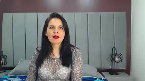 laura hotties online show from 02.25.25