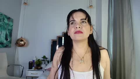 laura hotties online show from 06.05.26