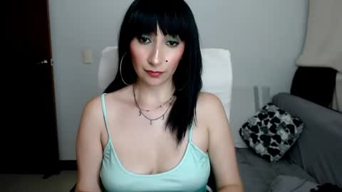 Laura online show from 04.21.26