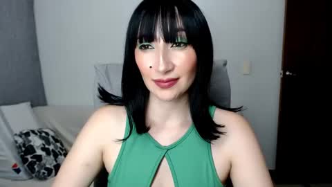 Snapshot of laura_pervert_ chatting on 07.27.26 Laura online show from 07.27.26