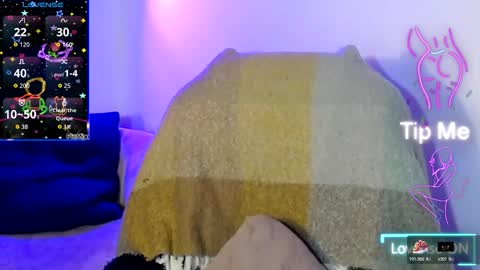 laura_pink01 online show from 10.04.25