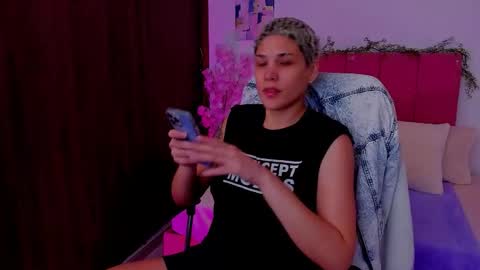 Laura Rose online show from 10.17.25