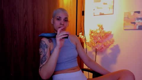 Snapshot of laura_r23 chatting on 03.18.26 Laura Rose online show from 03.18.26