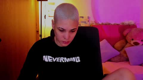 Snapshot of laura_r23 chatting on 03.28.26 Laura Rose online show from 03.28.26