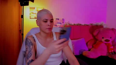 Snapshot of laura_r23 chatting on 04.07.26 Laura Rose online show from 04.07.26
