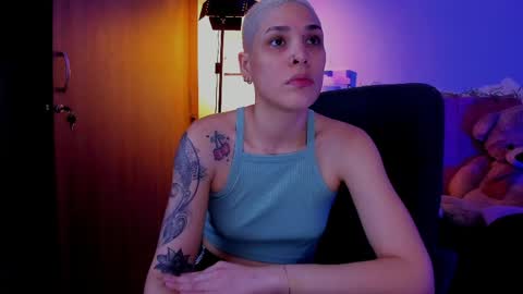 Snapshot of laura_r23 chatting on 04.17.26 Laura Rose online show from 04.17.26