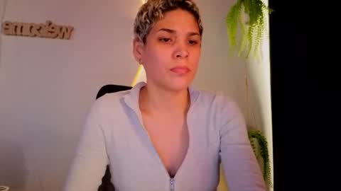 Snapshot of laura_r23 chatting on 07.21.26 Laura Rose online show from 07.21.26