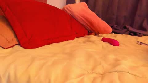 LAURA SOE online show from 09.25.25