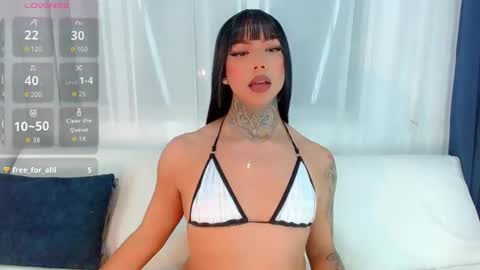 Laura online show from 04.24.26