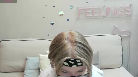 Laura online show from 02.23.26