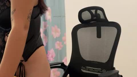laurabestt online show from 06.29.26