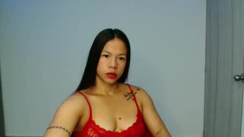 lauracb          online show from 03.31.26