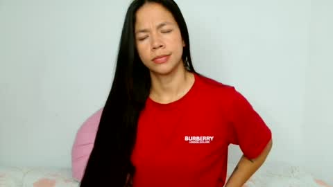 lauracb          online show from 06.12.26