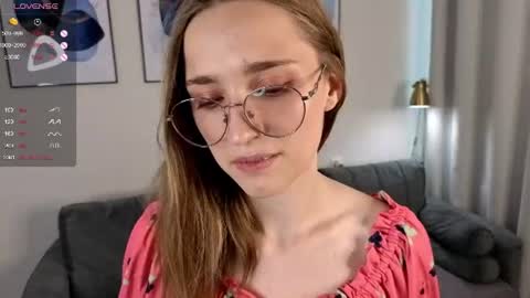 Snapshot of lauracollins__ chatting on 06.10.26 May online show from 06.10.26