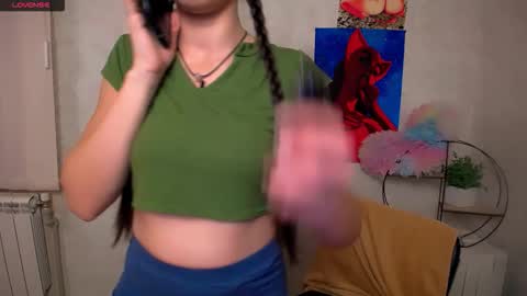 Snapshot of lauradre_ chatting on 11.14.25 Laura online show from 11.14.25