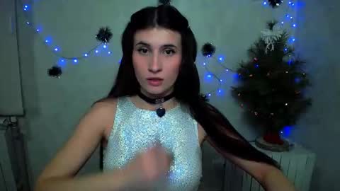 Snapshot of lauradre_ chatting on 12.21.25 Laura online show from 12.21.25