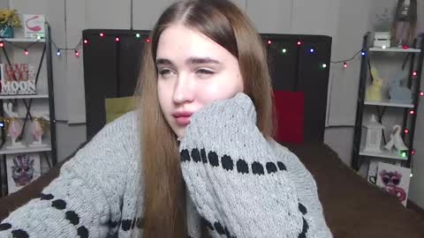 LauraHlot online show from 01.19.25