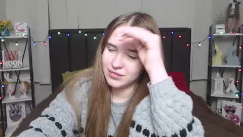 LauraHlot online show from 01.24.25