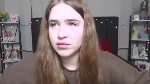 LauraHlot online show from 01.25.25