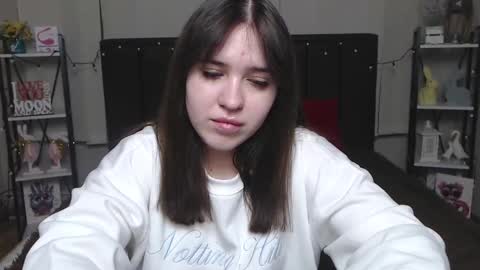 LauraHlot online show from 02.09.25