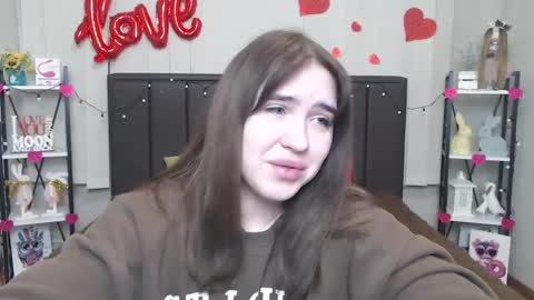 LauraHlot online show from 02.14.25