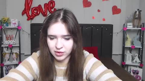 LauraHlot online show from 02.16.25