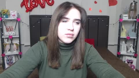 LauraHlot online show from 02.20.25