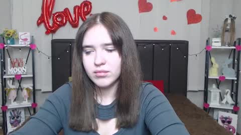 LauraHlot online show from 02.23.25