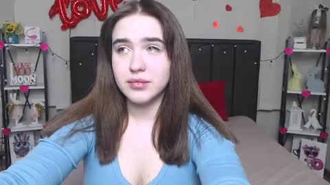 LauraHlot online show from 02.27.25