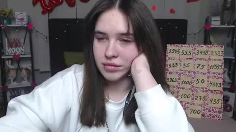 LauraHlot online show from 03.06.25