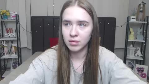 LauraHlot online show from 09.12.25