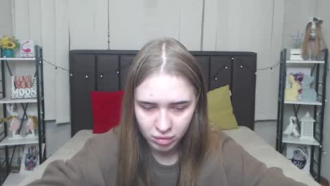 LauraHlot online show from 10.10.25