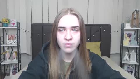 LauraHlot online show from 10.12.25