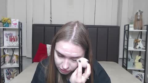 LauraHlot online show from 11.26.25