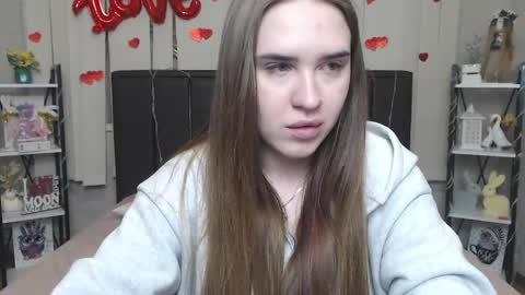 LauraHlot online show from 04.01.26