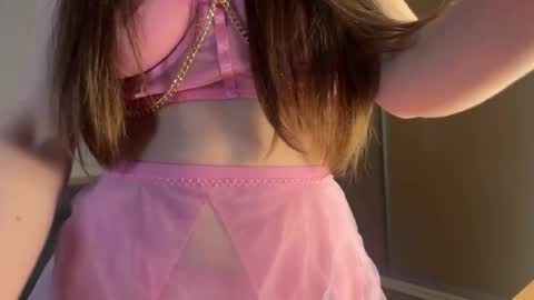 Snapshot of laurajess_ chatting on 04.10.26 Hanna online show from 04.10.26