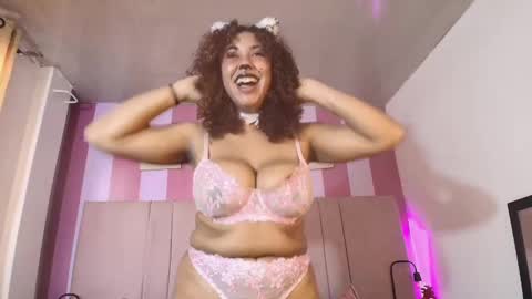 lauraltt online show from 10.27.25