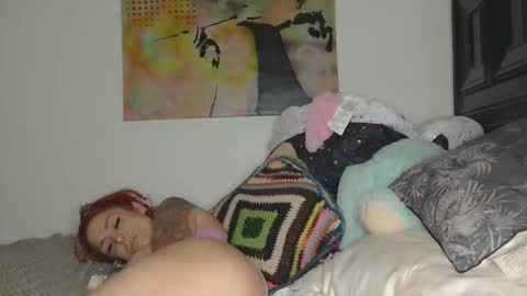 Snapshot of lauralye1983 chatting on 10.22.25 Lilian Banks online show from 10.22.25