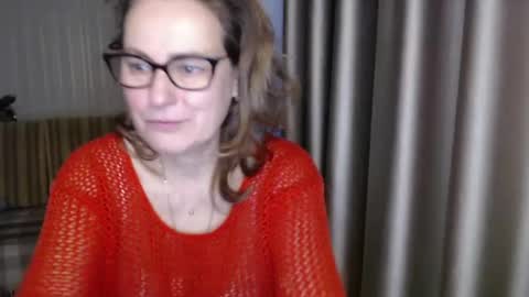 Lauraoven1 online show from 01.22.25