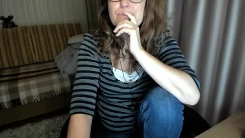 Lauraoven1 online show from 01.19.26