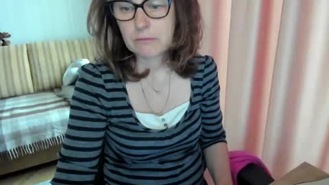 Lauraoven1 online show from 05.03.26