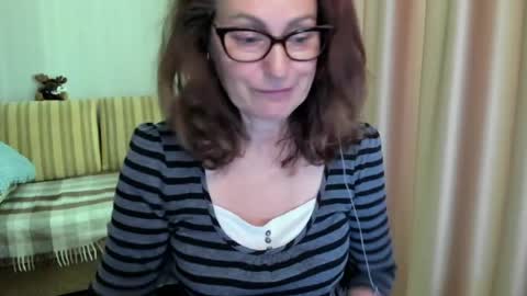 Lauraoven1 online show from 06.19.26
