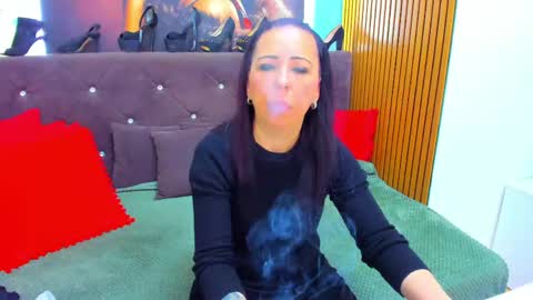 Laura online show from 05.02.26