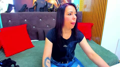 Laura online show from 06.03.26