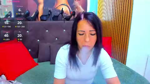 Snapshot of laurasinfull chatting on 07.02.26 Laura online show from 07.02.26