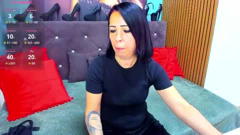 Snapshot of laurasinfull chatting on 07.16.26 Laura online show from 07.16.26