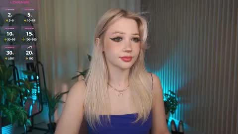  Laura  online show from 09.12.25