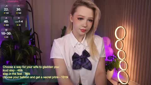  Laura  online show from 10.02.25