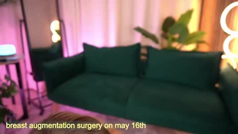  Laura  online show from 04.30.26