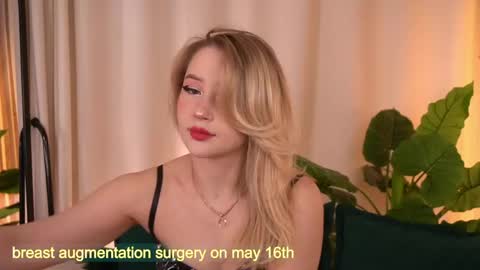  Laura  online show from 05.04.26